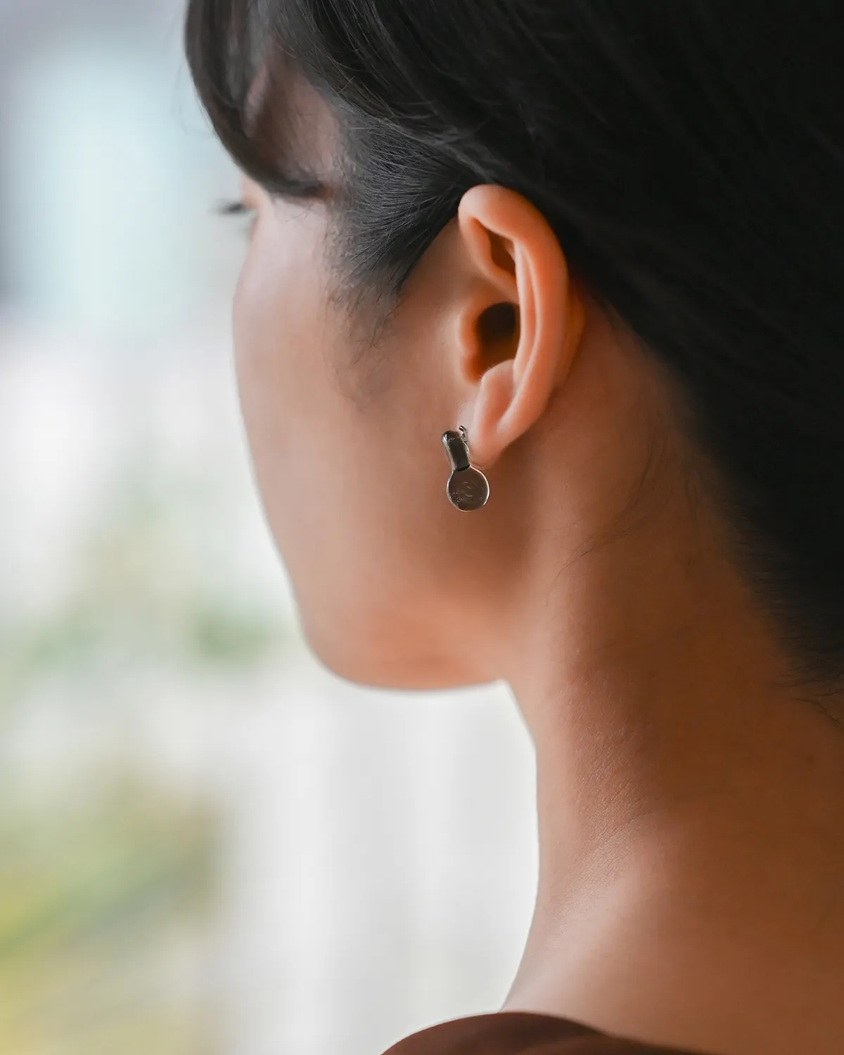 ピアス 夕暮れのカモミール グレー3